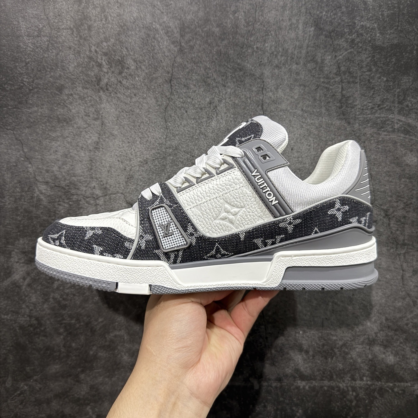Louis Vuitton Trainer Sneaker T538003