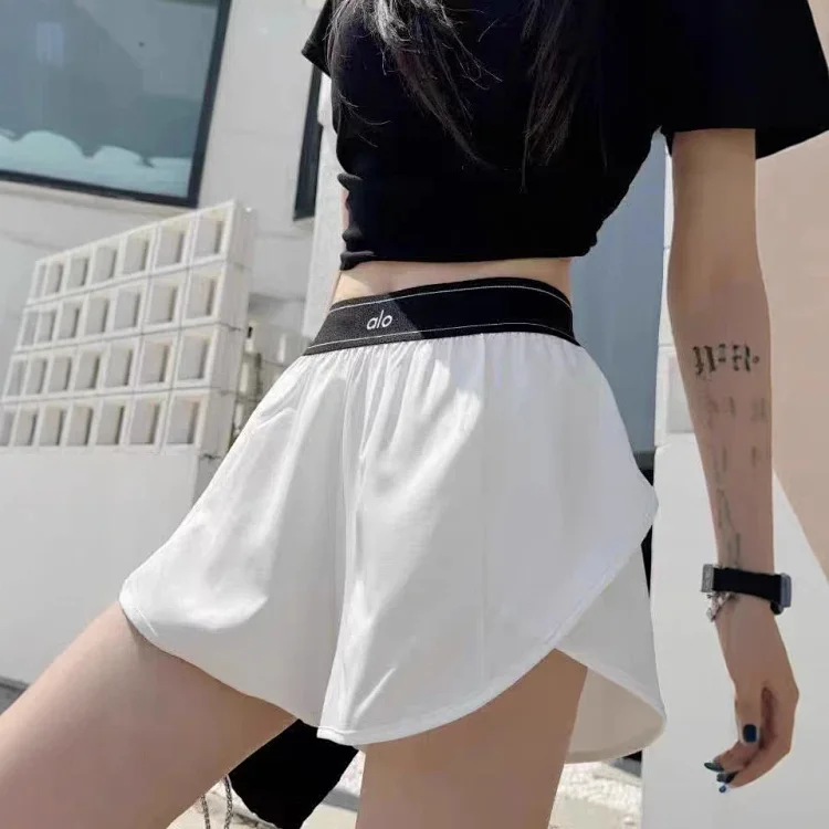 Ready stock nude breathable high-waist butt-lifting yoga fitness shorts outdoor running anti-exposure sports shorts for women* No quality issues and no reason to return