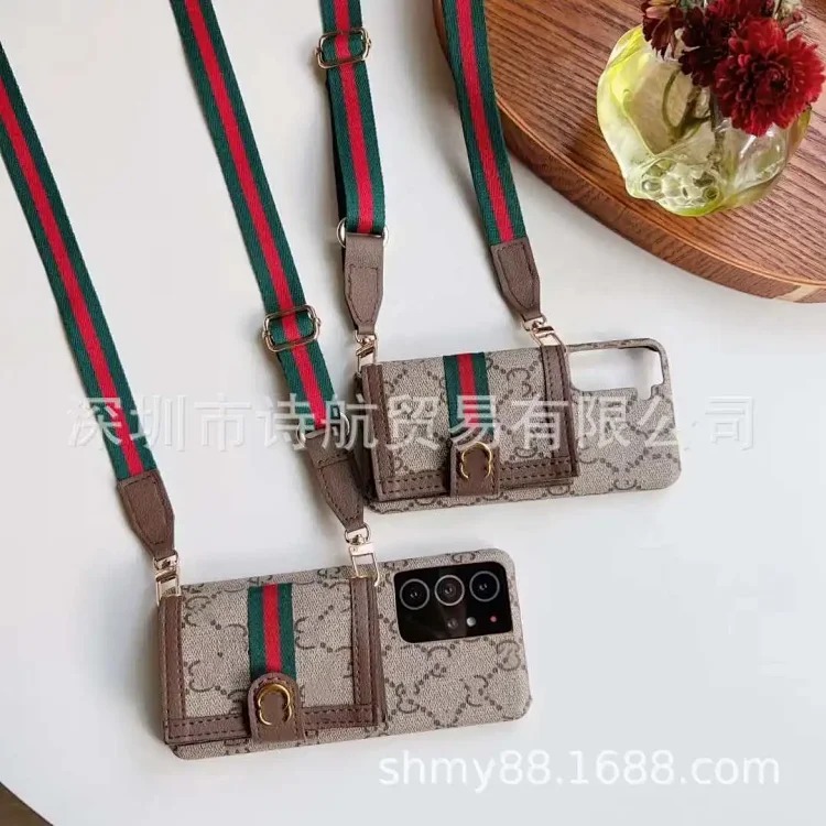 适用ihone16promax插卡包奢华大潮牌苹果15高级感精孔手机壳一体