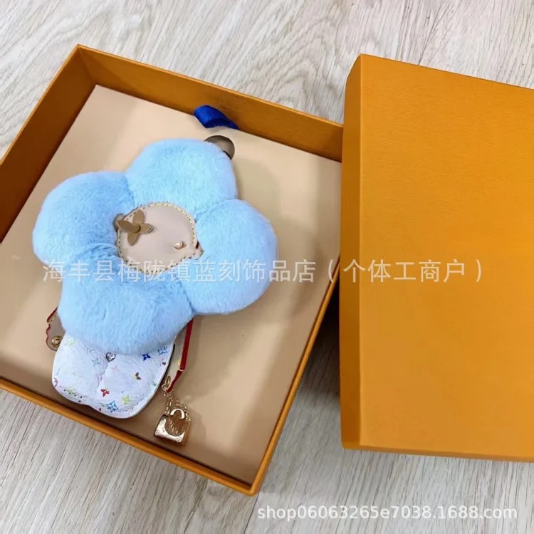 薇薇安挂件公仔太阳花毛绒公仔包包饰品汽车钥匙扣卡通挂件 product image