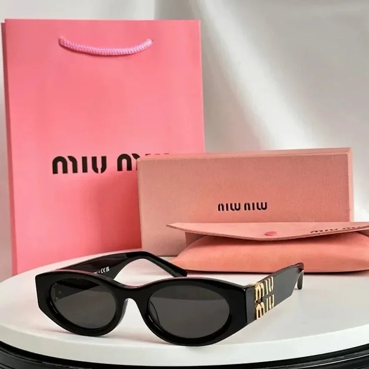 M Glasses