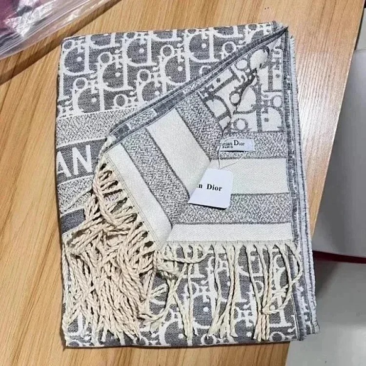 New fashion scarf (without gift box)