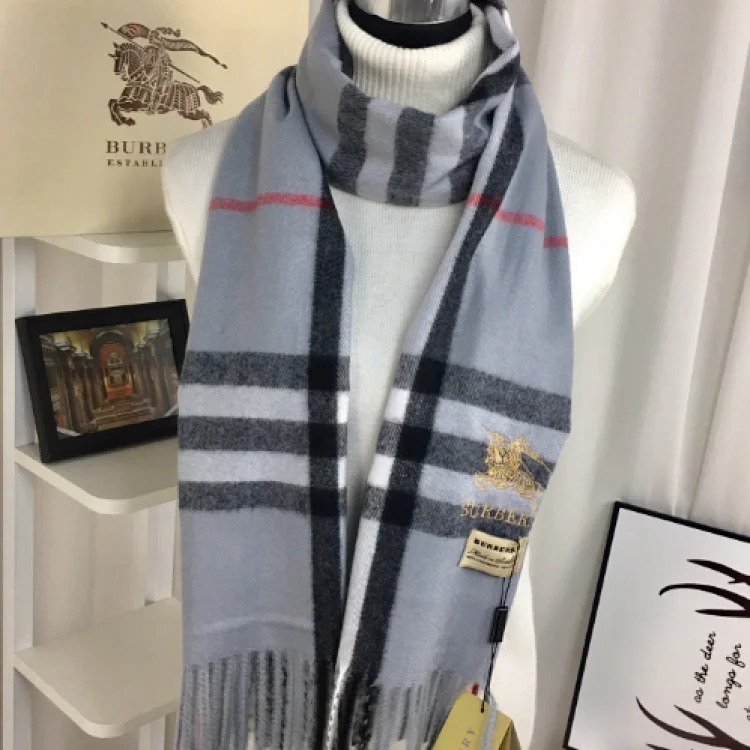 New fashion scarf (without gift box)