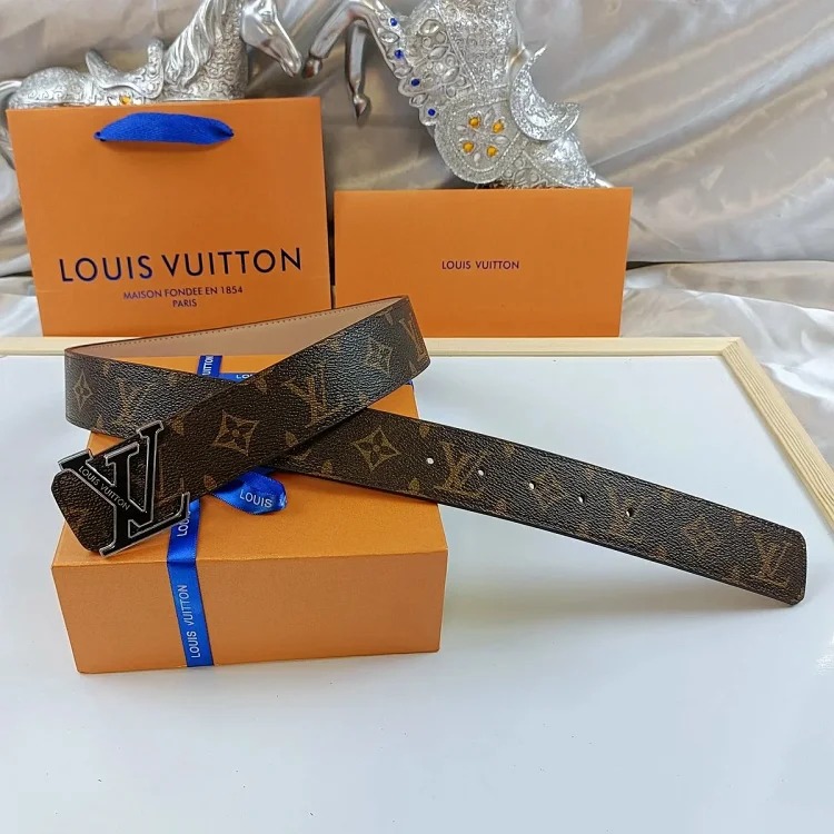 Fashionable and versatile belt 038