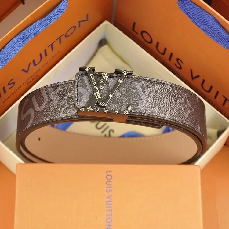 Fashionable and versatile belt 038