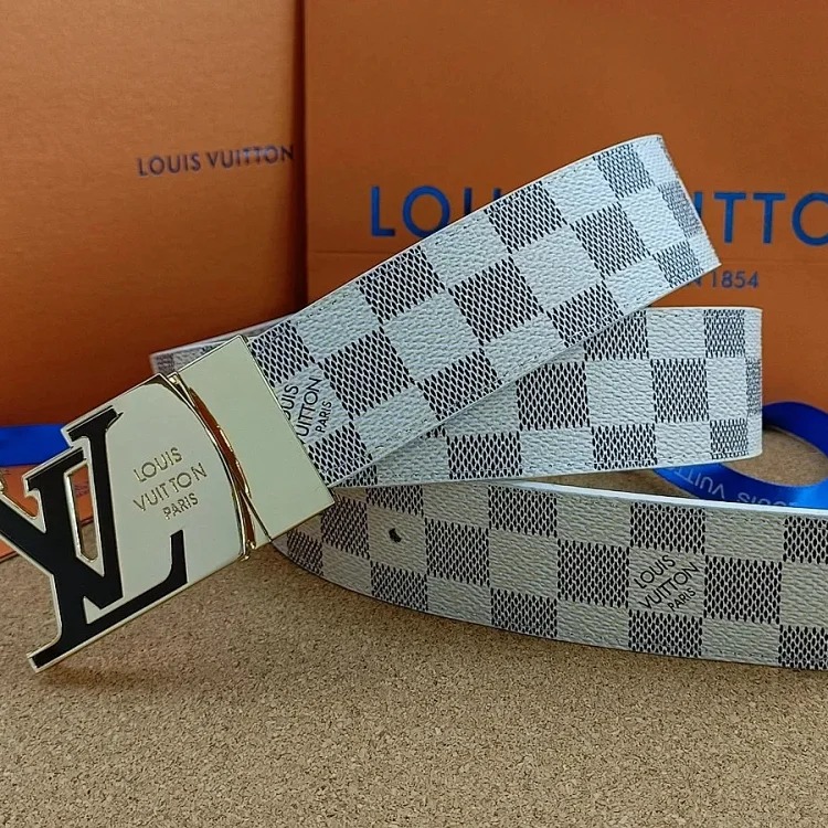 Fashionable and versatile belt 038