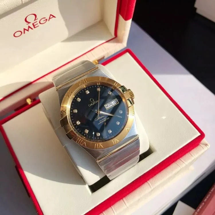 m8￥600 Fashionable and versatile watch