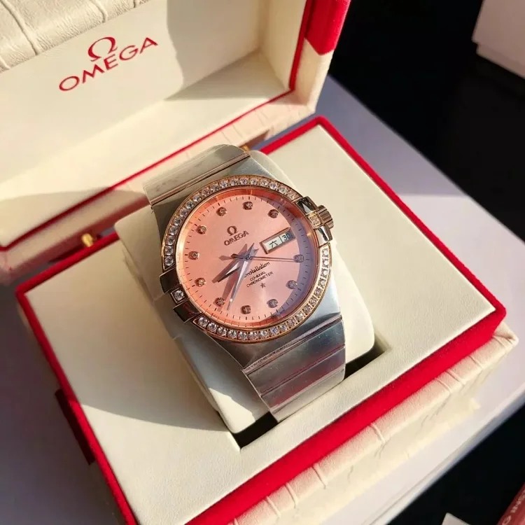 m8￥600 Fashionable and versatile watch
