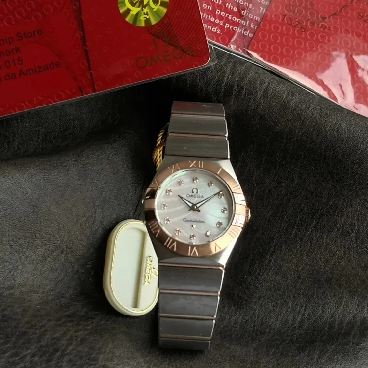 m8￥600 Fashionable and versatile watch