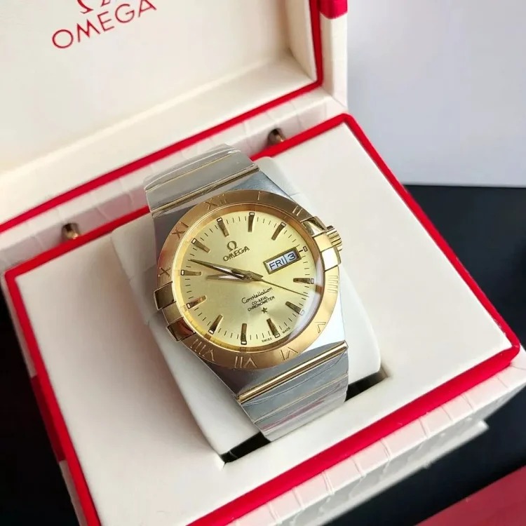 m8￥600 Fashionable and versatile watch