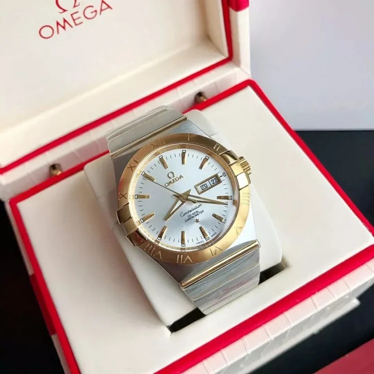 m8￥600 Fashionable and versatile watch