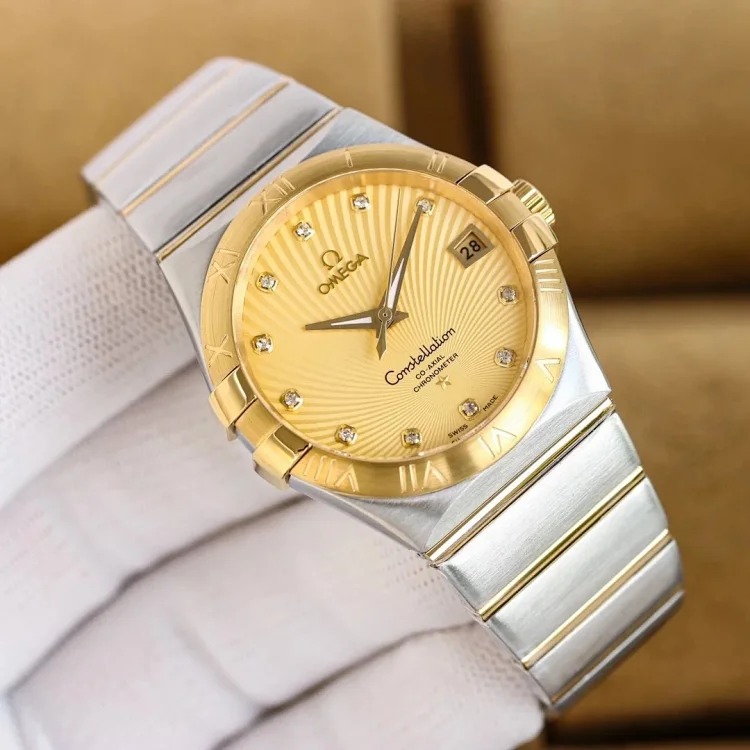 m8￥600 Fashionable and versatile watch