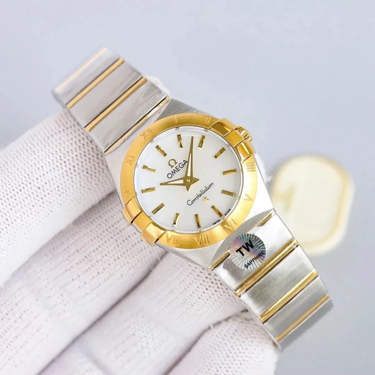 m8￥600 Fashionable and versatile watch