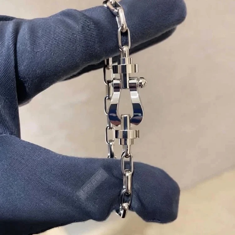High v gold Feijia thick plated 18K gold glossy half diamond full diamond horseshoe buckle 8-character bracelet U-shaped diamond hand jewelry