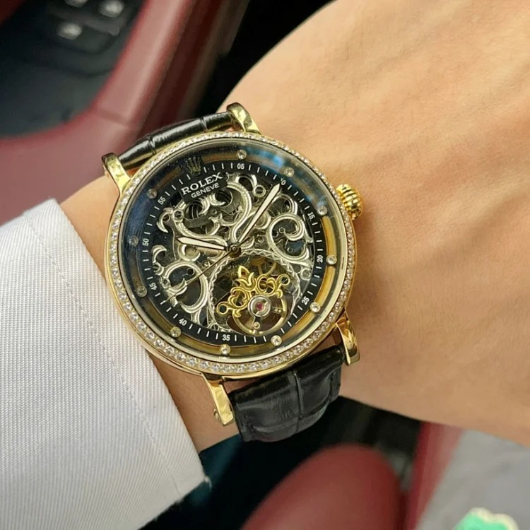 Classic big-name watch-1-CY