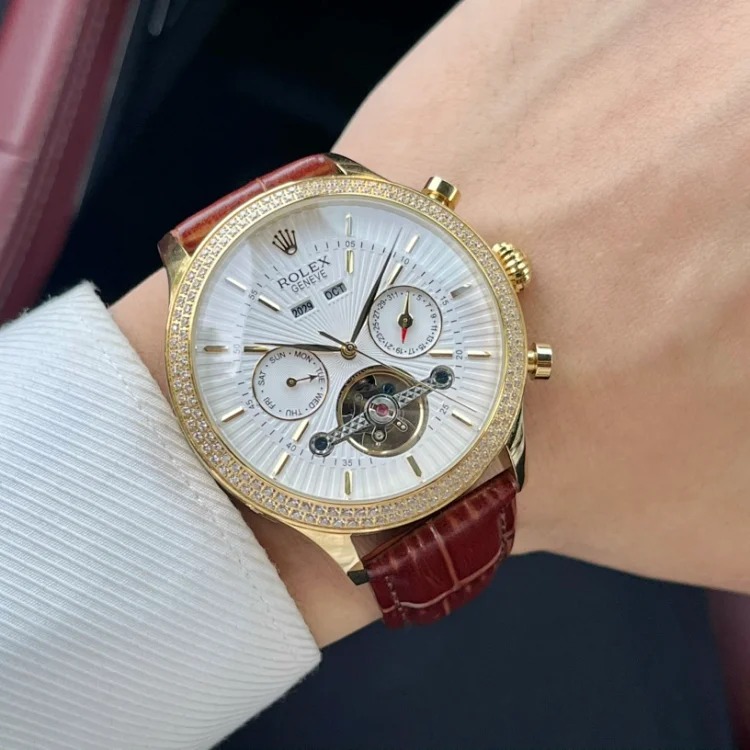 Classic big-name watch-1-CY