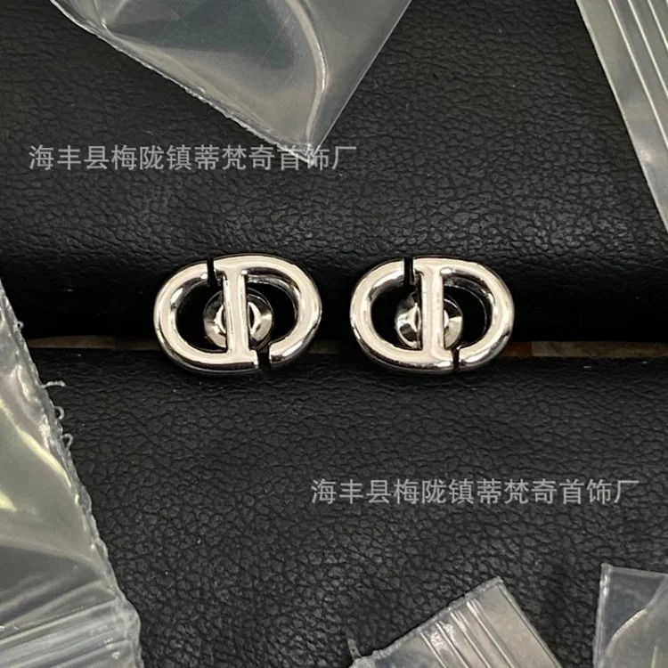 25 early spring Dijia/Djia earrings big and small pearl stars pig nose CD earrings new temperament bow earrings
