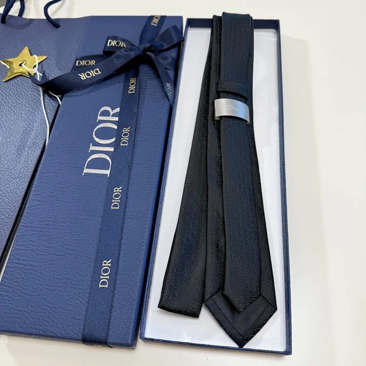 tie