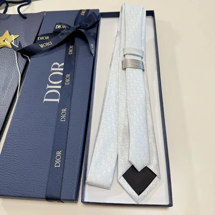 tie