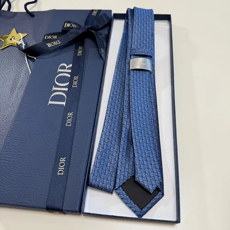 tie