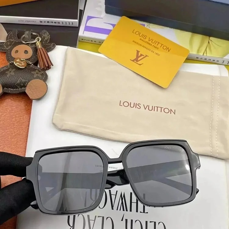 Fashionable and versatile sunglasses