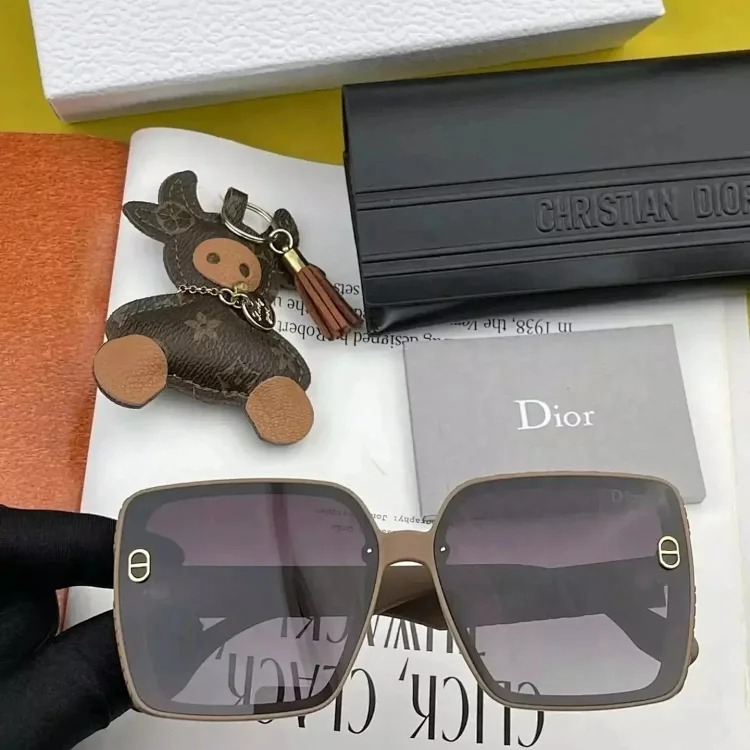 Fashionable and versatile sunglasses