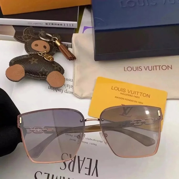 Fashionable and versatile sunglasses