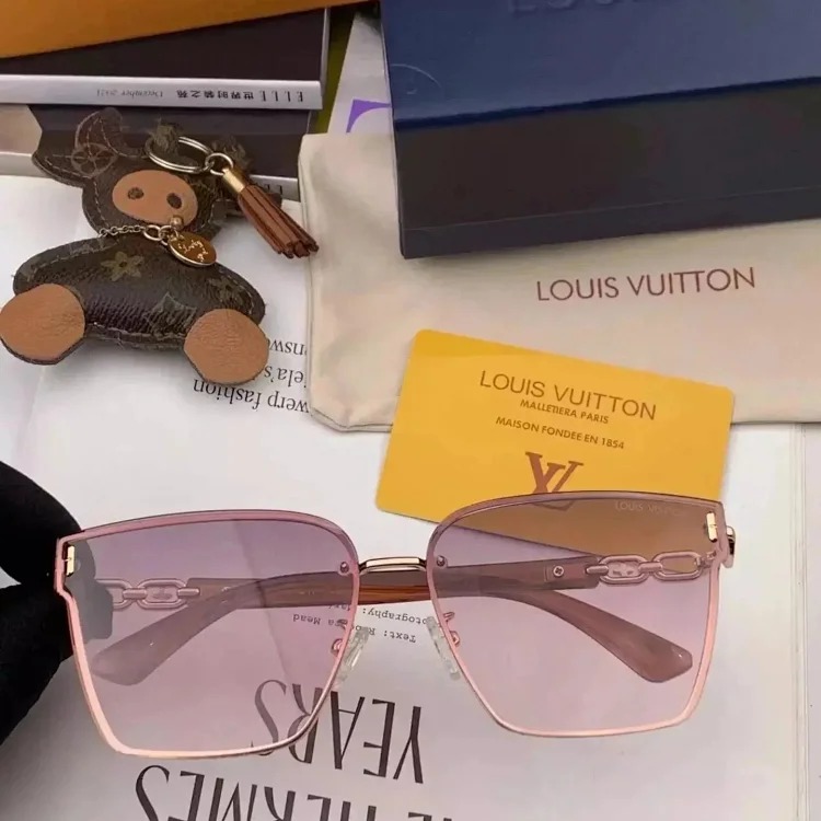 Fashionable and versatile sunglasses