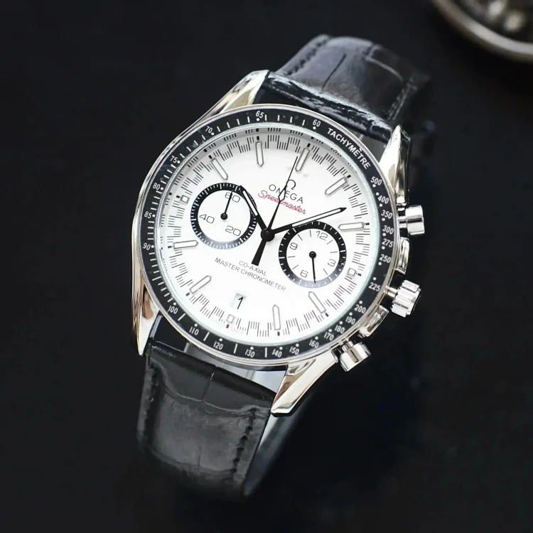 NN01-It is better to wait for time than to grasp the time on your wrist (watch)