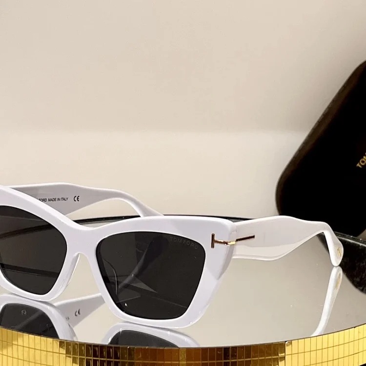 Fashionable and versatile UV protection sunglasses
