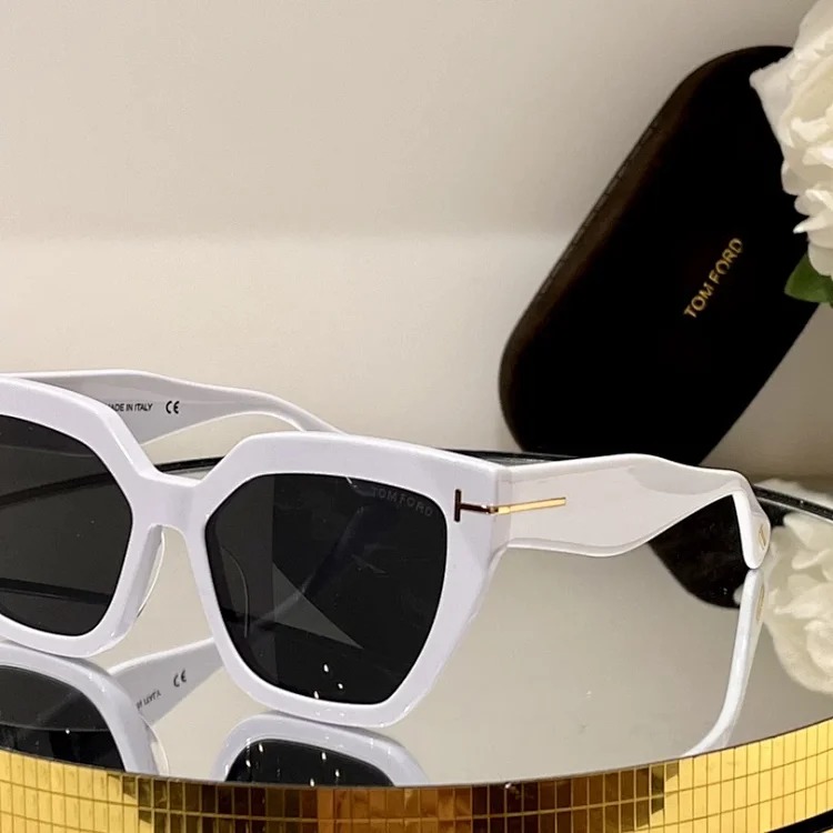 Fashionable and versatile UV protection sunglasses