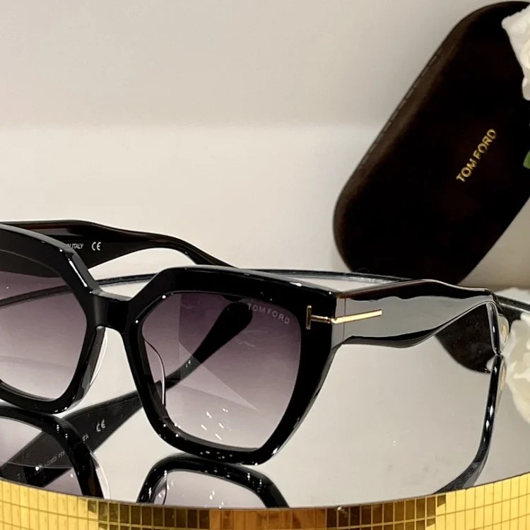 Fashionable and versatile UV protection sunglasses