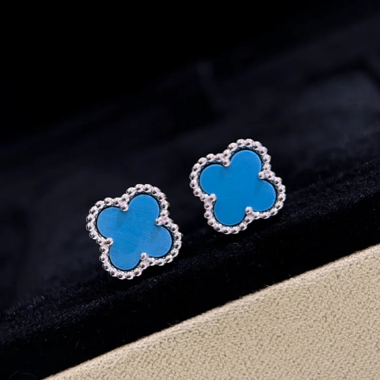 New fashion earrings