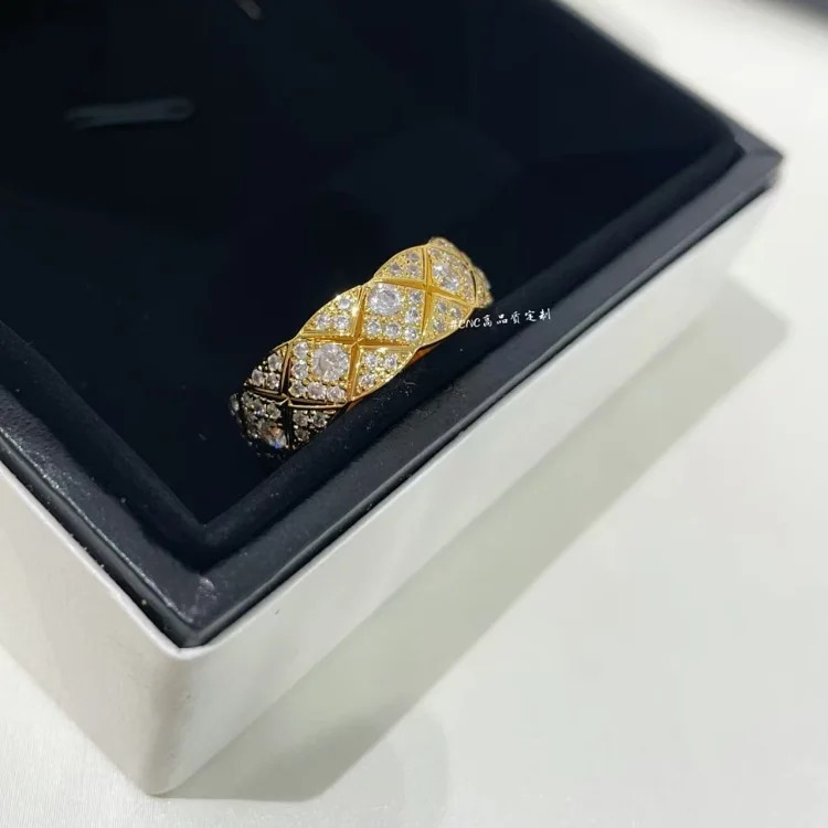Coco Crush diamond ring with rhombus pattern wide hand-set square diamond ring stackable versatile ring zircon