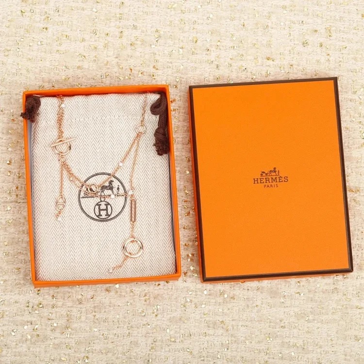 ZW-2 Decorate your life with jewelry to keep your happiness from fading. (Hrmès) (With gift box packaging)