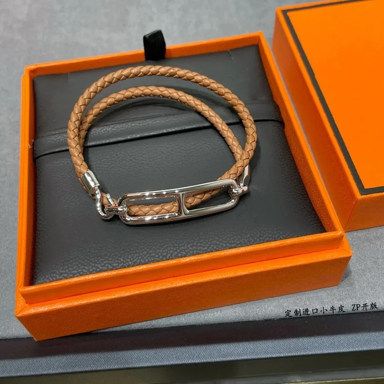ZW-2 Decorate your life with jewelry to keep your happiness from fading. (Hrmès) (With gift box packaging)