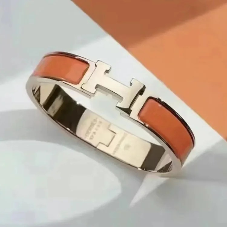 ZW-2 Decorate your life with jewelry to keep your happiness from fading. (Hrmès) (With gift box packaging)