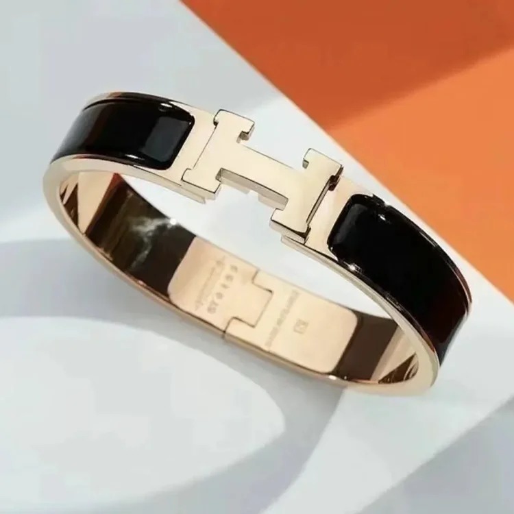 ZW-2 Decorate your life with jewelry to keep your happiness from fading. (Hrmès) (With gift box packaging)