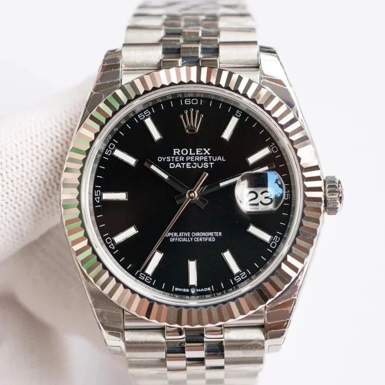 m2￥600-2300 Fashionable and versatile watch