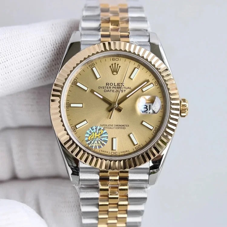 m2￥600-2300 Fashionable and versatile watch