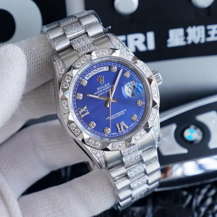 m2￥600-2300 Fashionable and versatile watch