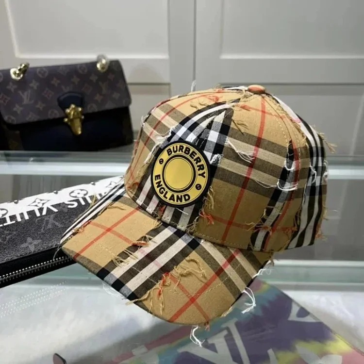 Trendy And Comfortable Baseball Cap 03
