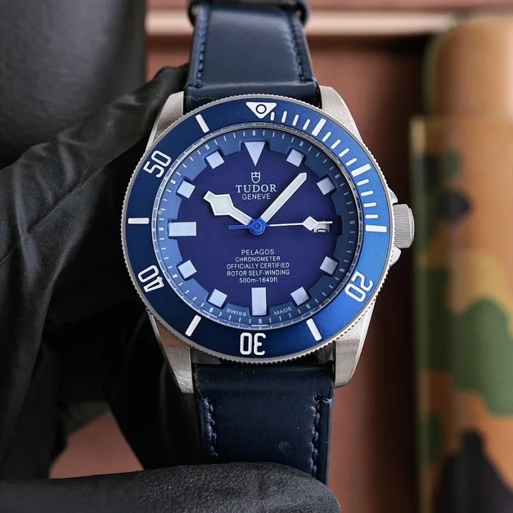 Sport Business Watch DX188
