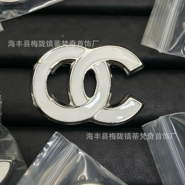 Chanel Luxury Versatile Pearl Fashion Accessory