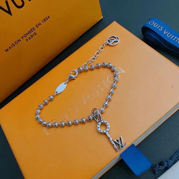 Fashion Luxury Classic Bracelet 001