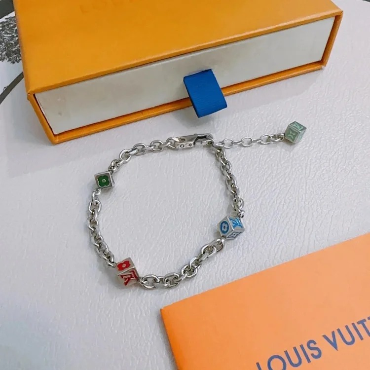 Fashion Luxury Classic Bracelet 001