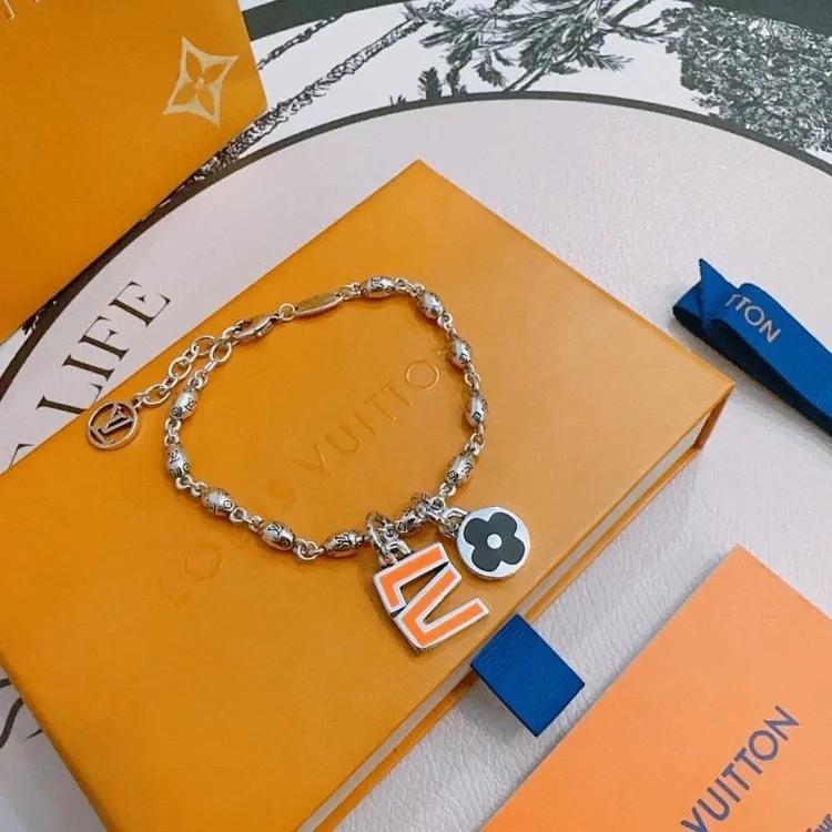 Fashion Luxury Classic Bracelet 001