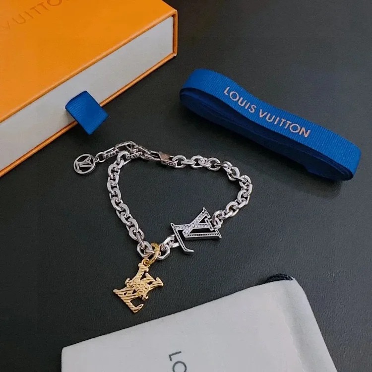 Fashion Luxury Classic Bracelet 001