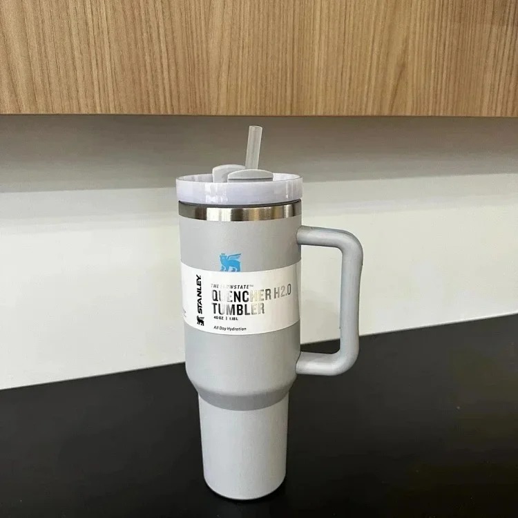 高品质时尚耐用保温杯668 product image