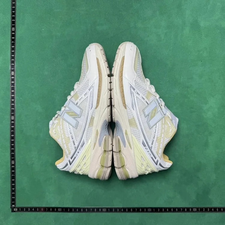 P2L N1906 sports running shoes